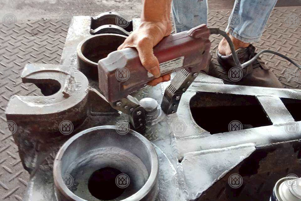 Inspection at a welded joint on the bolster body